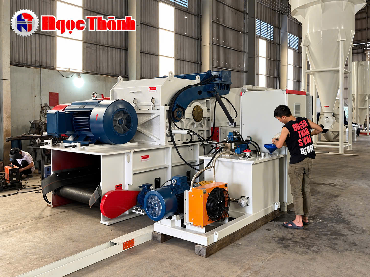 Máy băm gỗ dạng trống băm và máy băm đĩa 